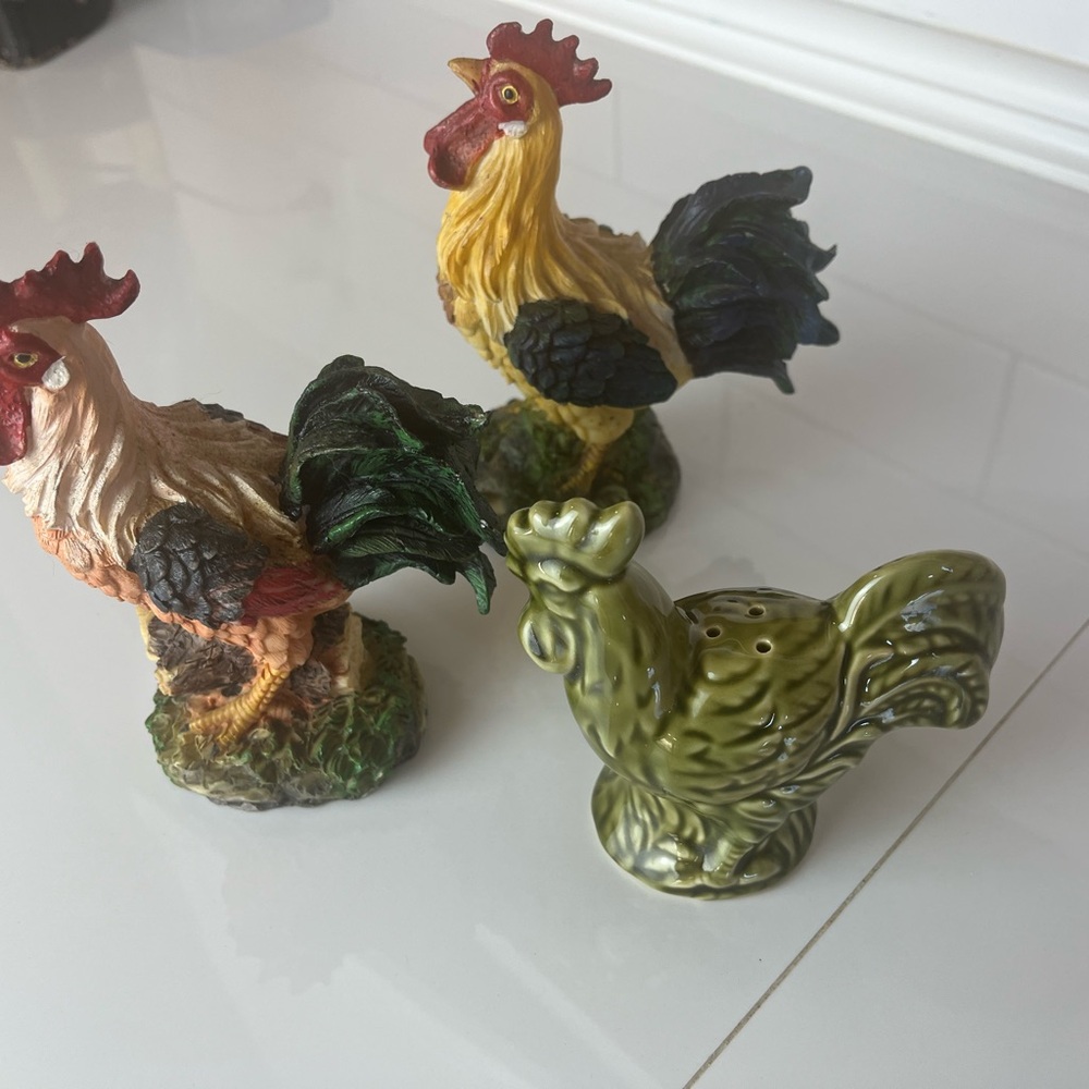 Colorful Rooster Figurine Set for Home Kitchen Decor